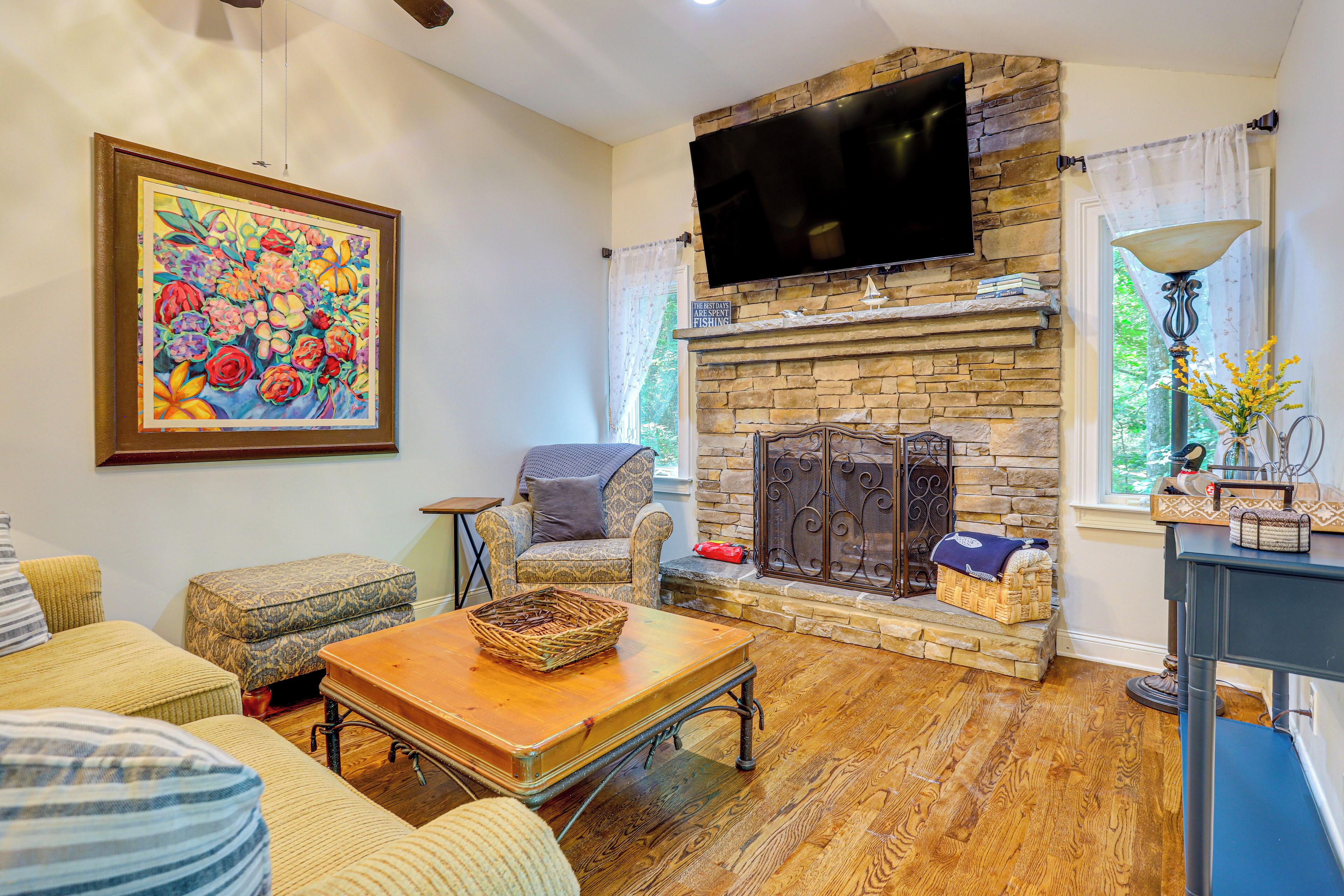 Waterfront Retreat On A Lake Lanier Cove W/ Dock - Dawsonville, GA
