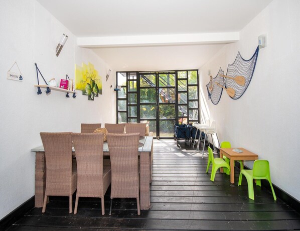 Apartment | Dining