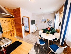 Apartment | Dining - Apartment in Jaroslawiec Near the Beach (Postomino)