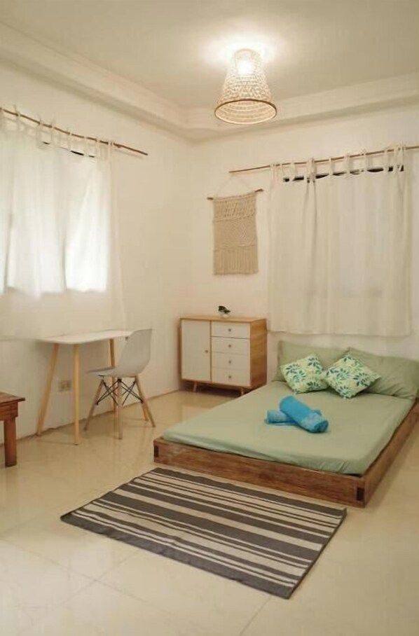 1 غرفة نوم ومكواة/لوح كي وواي فاي وملاءات أسرّة