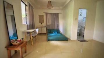 1 chambre, fer et planche Ă repasser, Wi-Fi, draps fournis