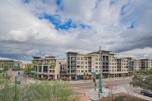Family Apartment, 2 Bedrooms, Kitchen | Terrace/patio - ROVE LIVING/KL - Roosevelt Point (Phoenix)