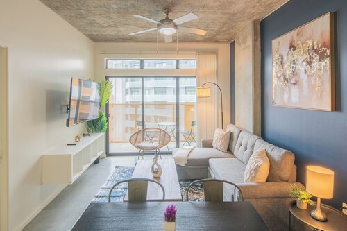 ROVE LIVING/KL - Roosevelt Point