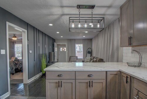 Stylish Home Near BP/Hospitals