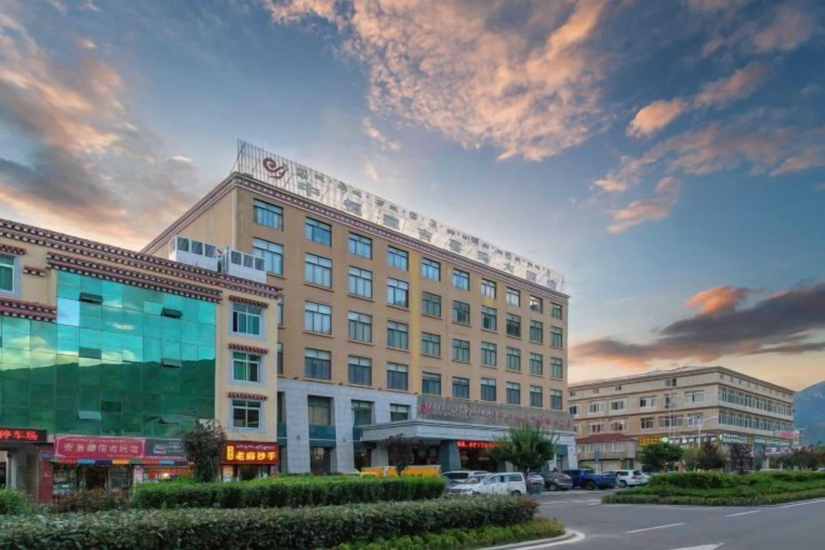 المنشأة من الخارج