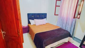 2 bedrooms, desk, iron/ironing board, free WiFi