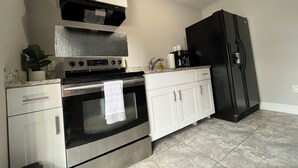 Unclassified image, 3 of 7, button - Cozy 1-bedroom apartment with kitchen, AC, WiFi, located 25 minutes from Disney (Kissimmee)
