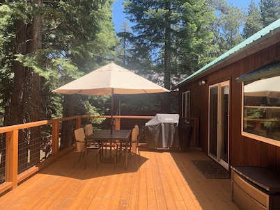 Cozy 3 Bedroom home in Tahoe Donner.