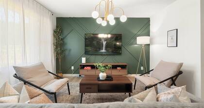 Cozy 2BR newly renovated mid-century modern duplex