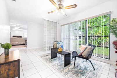 Quiet Oak Retreat Serene 3 BDR