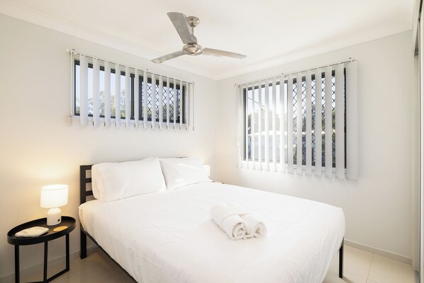 2 bedrooms, desk, iron/ironing board, free WiFi