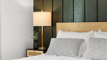 2 bedrooms, desk, iron/ironing board, travel cot