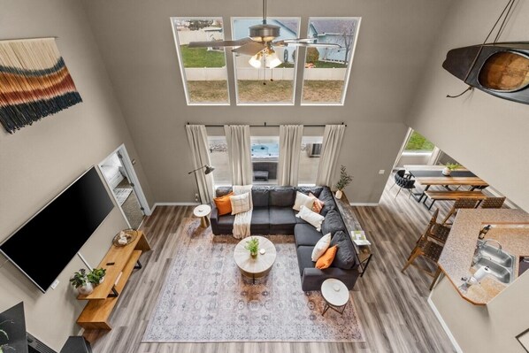 Smart TV, fireplace, offices