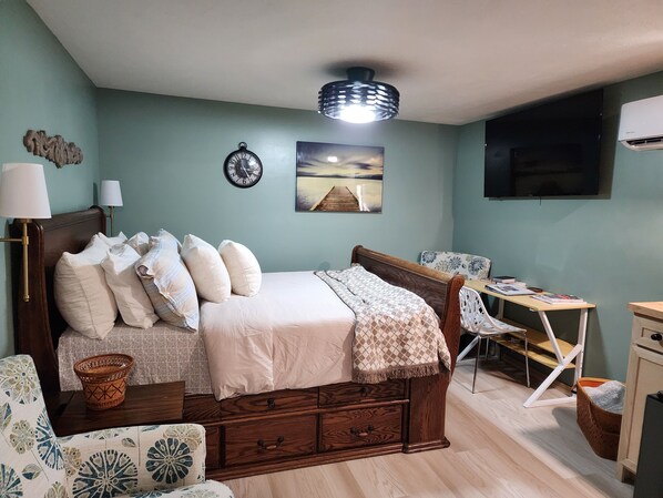 1 bedroom, desk, iron/ironing board, travel cot