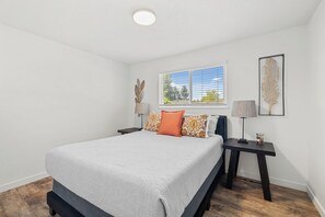 3 bedrooms, iron/ironing board, travel cot, free WiFi