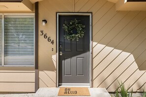 Exterior detail - Pet Friendly- Large Backyard (Boise)