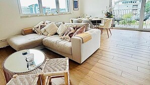 Living area - Luxury two bedrooms flat (Luxembourg City)