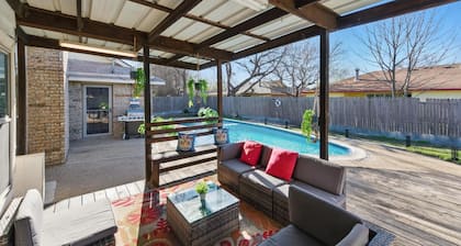 4-Bedroom House with Private Pool near Cowboy Stadium and DFW