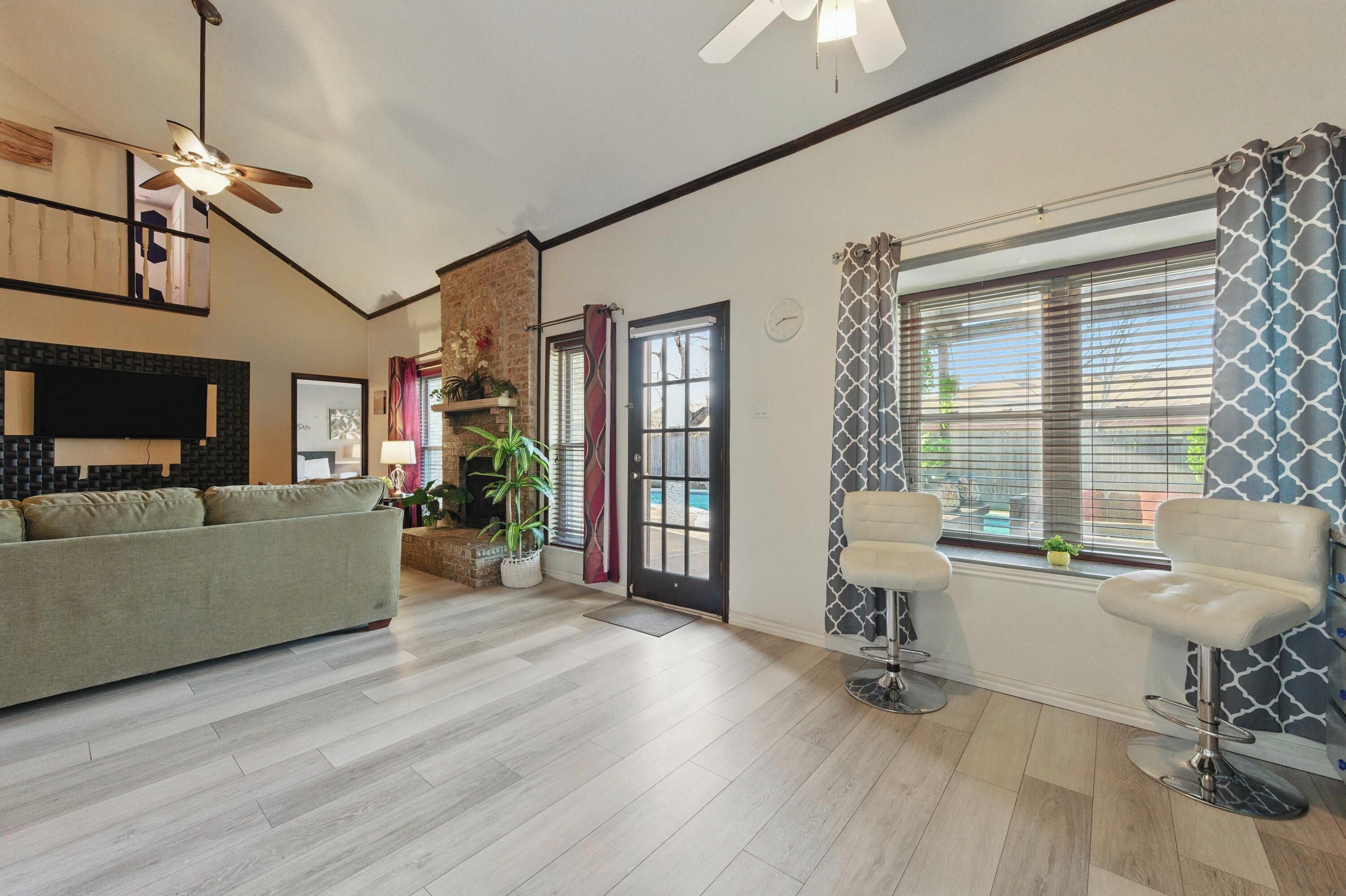 Smart TV, fireplace, video games, books