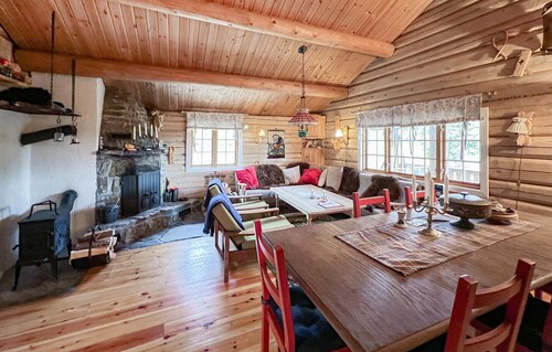4 bedroom lovely home in Nord-Torpa