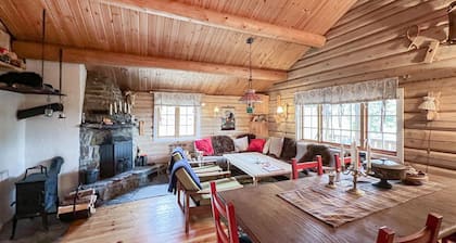 4 bedroom lovely home in Nord-Torpa