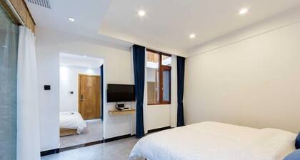 Phoenix kinship light luxury B & B