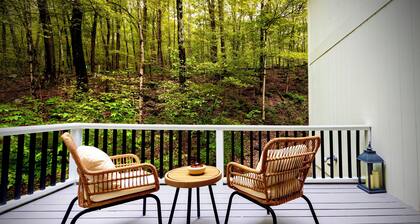 Rhinebeck Inn Suite with a Private Deck
