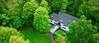 Rhinebeck Inn Suite with Private Deck