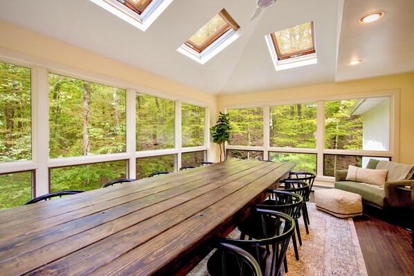 Dining - Rhinebeck Inn Suite with Private Living Room (Rhinebeck)