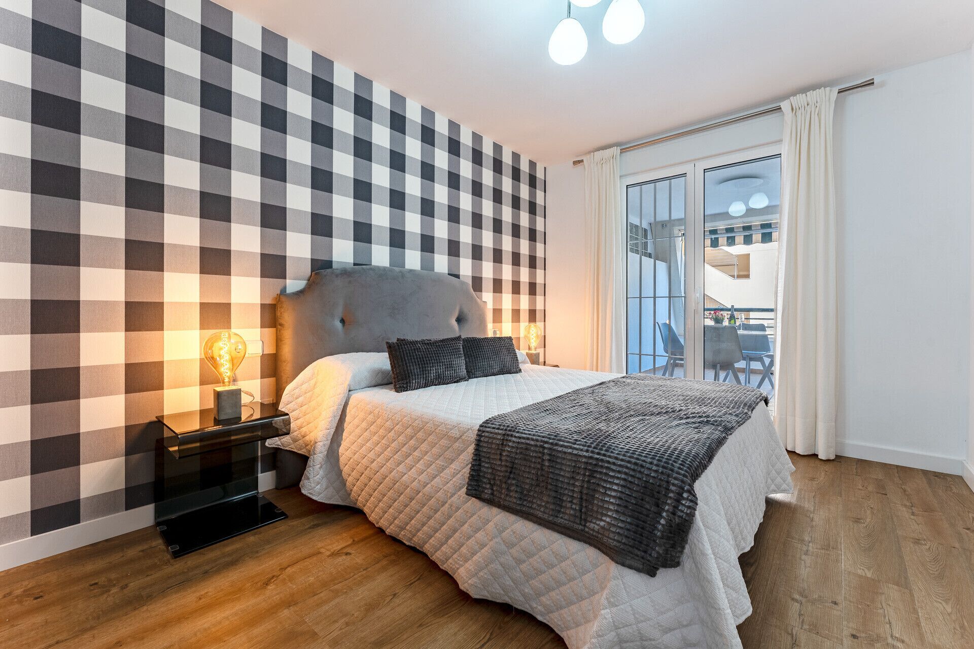 2 chambres, fer et planche à repasser, Wi-Fi gratuit, draps fournis