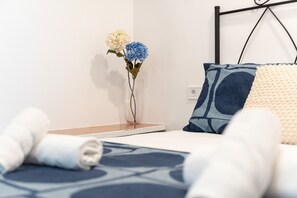 Iron/ironing board, free WiFi, bed sheets