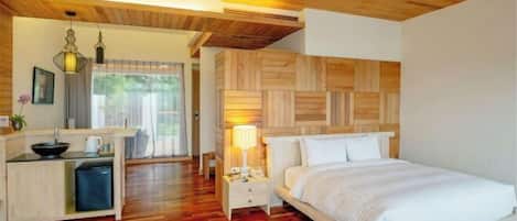 Cribs/infant beds