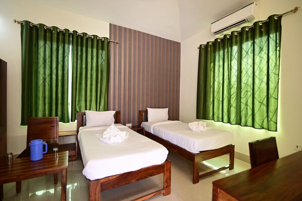 8 bedrooms, bed sheets