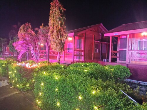 Resort : Stay in Our Wooden Cottage and Bungalow Rooms