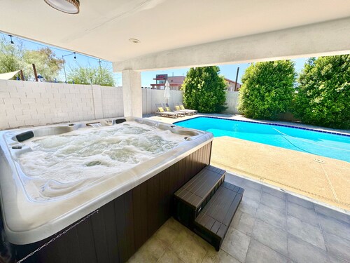 Mesa Revere Oasis - Pool, Hot Tub, Game & Golf