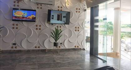Keem Hotel and Suites