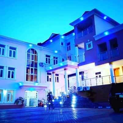 Keem Hotel and Suites