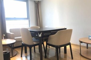 Dining - Wuhan Boya Ward Hotel (Optics Valley Convention and Exhibition Center Joy City Branch) (Wuhan)