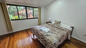1 bedroom, hypo-allergenic bedding, in-room safe, laptop workspace - Wicz Apart (Puerto Iguazú)