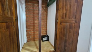 1 bedroom, hypo-allergenic bedding, in-room safe, laptop workspace - Wicz Apart (Puerto Iguazú)