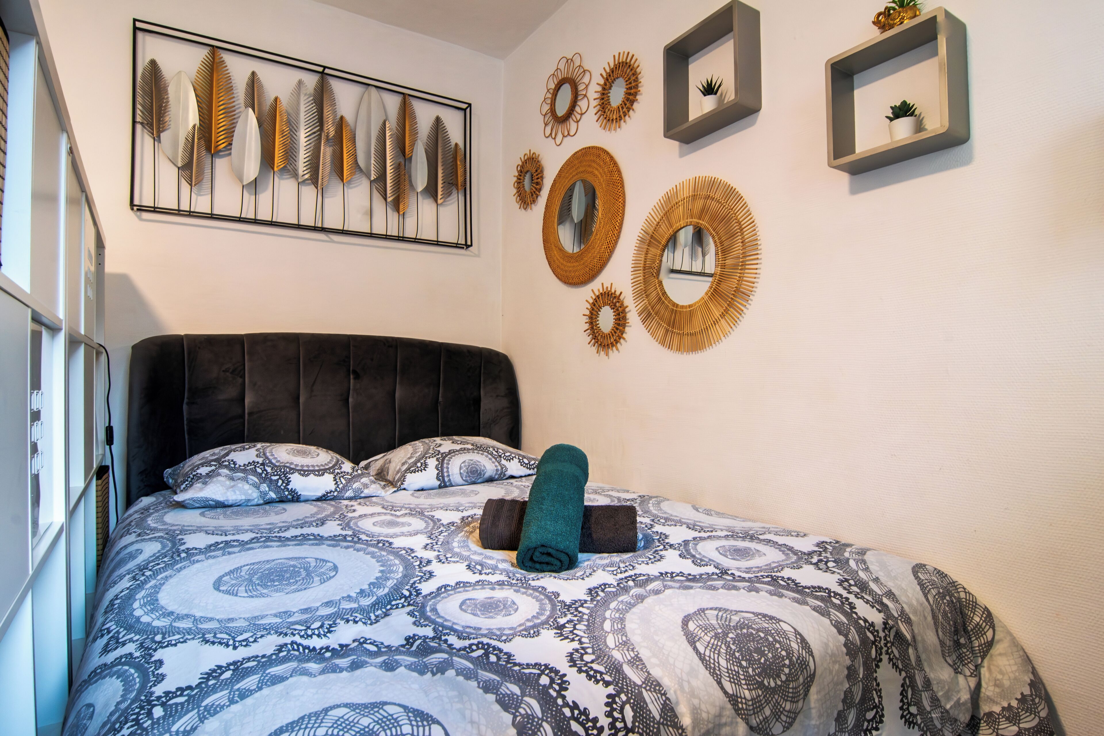 1 chambre, fer et planche à repasser, accès Internet, draps fournis