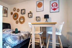 1 bedroom, iron/ironing board, Internet, bed sheets