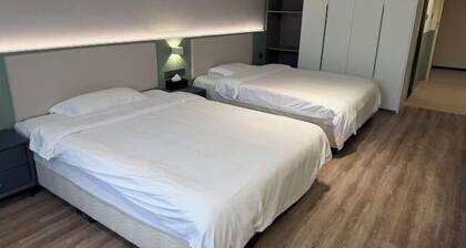 Wenling Yunqi Garden Apartment