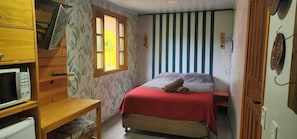 Laptop workspace, free WiFi - Moçamba LODGE Contêiner (Florianópolis)