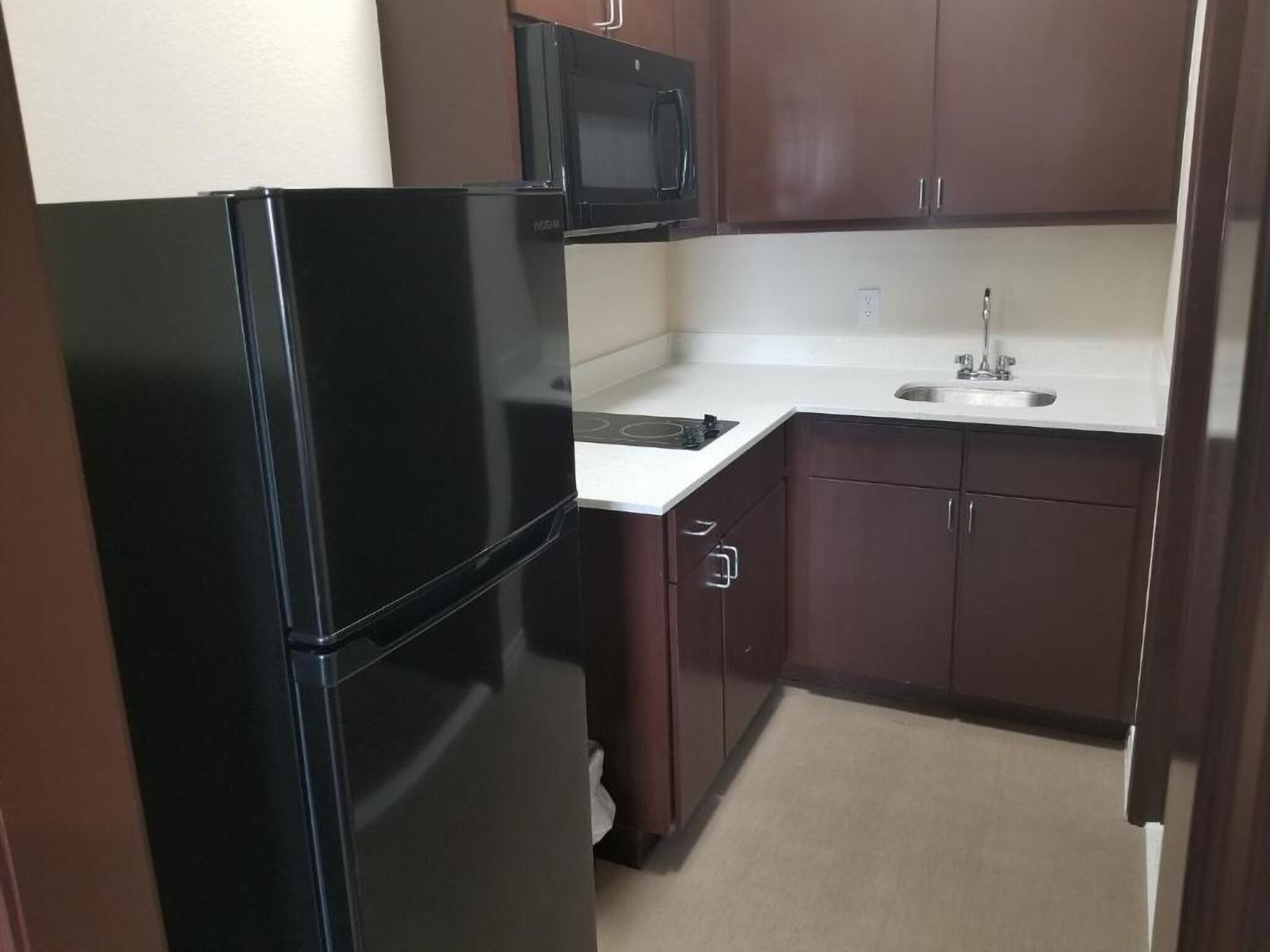 2 Queen Kitchenette, Scottish Inns & Suites, Full-size Fridge, Great Location - 베이시티