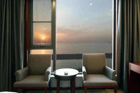 Room. Huoqiudu International Hotel