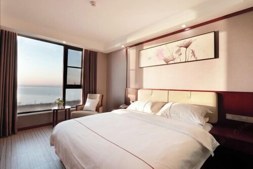 Huoqiudu International Hotel