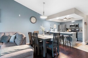 Dining - Linda's Haven (Branson)