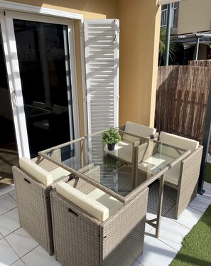 Outdoor dining - Home2Book Green Oasis Charming Duplex Maspalomas (Maspalomas)