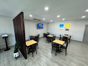Free daily continental breakfast  - Baymont By Wyndham Emporia Va (Emporia)